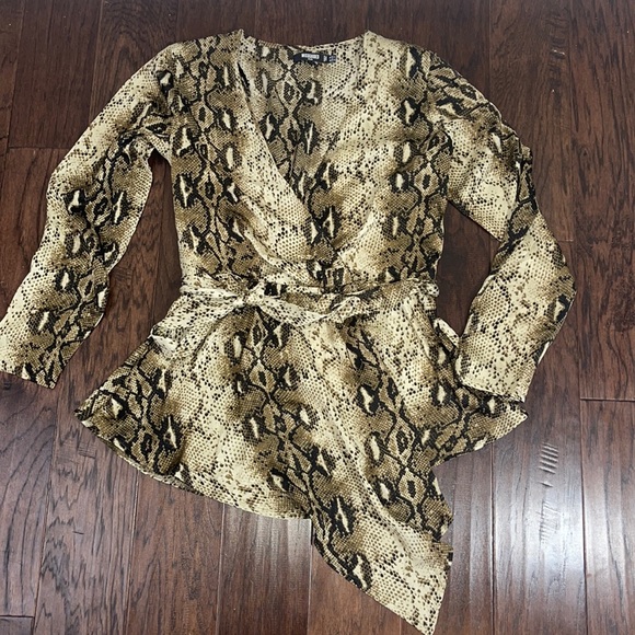 Misguided Snakeprint Women’s Blouse - Picture 1 of 5